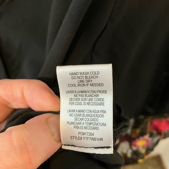 Hiatus Romantic Black Duster With Floral Embroidered Lace Sleeves- 3X - Picture 4 of 8